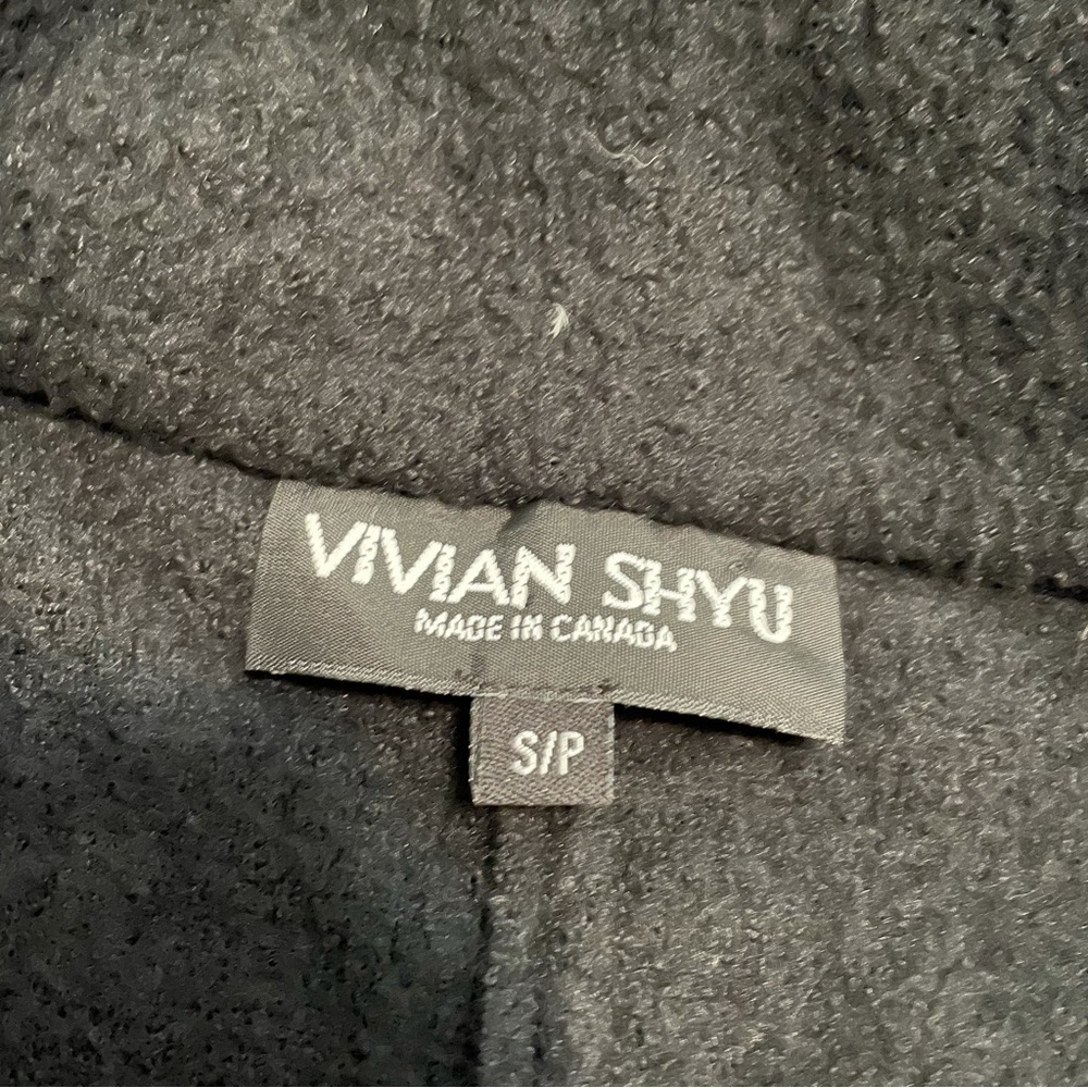 VIVIAN Shyu 100% Wool Made in Canada EUC Classic Black Button Coat small - Picture 7 of 8